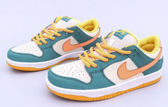 NIKE SB DUNK LOW SP