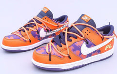 OFF WHITE X FUTURA X NIKE SB DUNK LOW