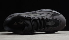 YEEZY BOOST 700