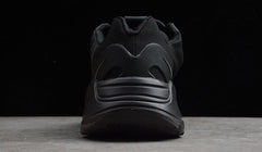 YEEZY BOOST 700 MNVN