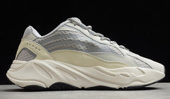 YEEZY BOOST 700