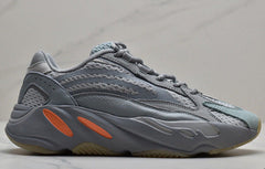 YEEZY BOOST 700
