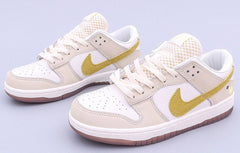 NIKE SB DUNK LOW SAMBA
