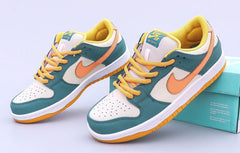 NIKE SB DUNK LOW SP