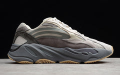 YEEZY BOOST 700
