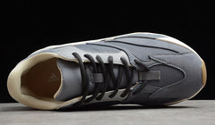 YEEZY BOOST 700