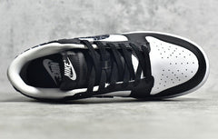NIKE Dunk Low "Black Paisley"